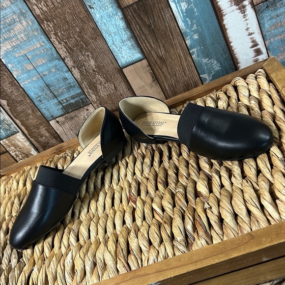 Salon studio 8.5 Black Slip-On comfort Shoes - Picture 4 of 12